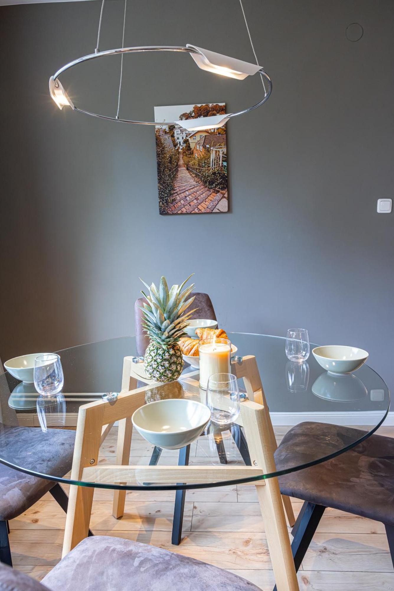 Have-A-Nice-Stay - U-Bahn Nach Hamburg 150M- Baecker & Restaurants 200M - Lidl 800M - Zentrum 1,5Km Ahrensburg Ngoại thất bức ảnh